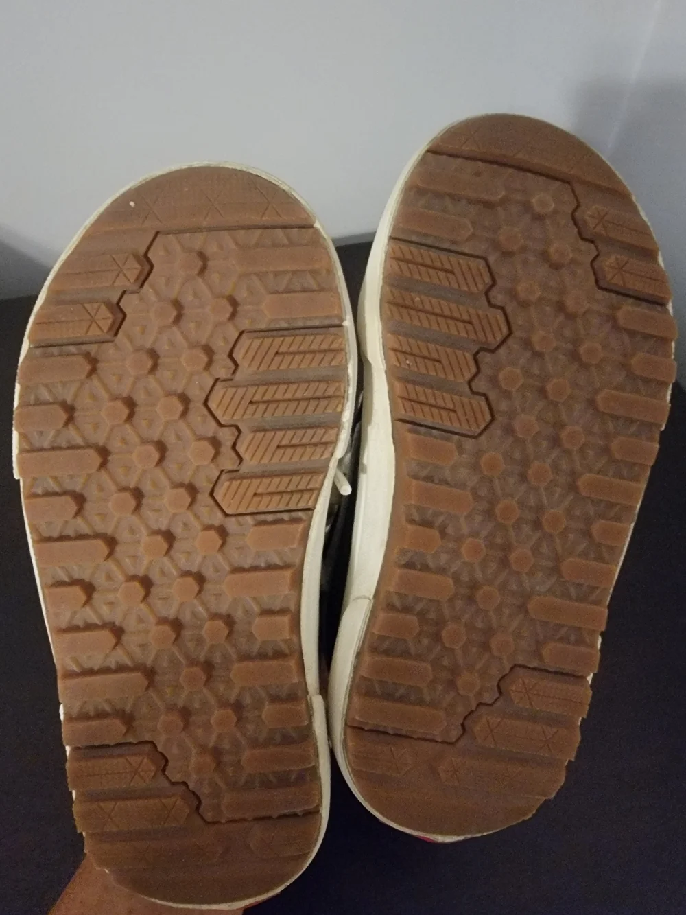 Vans MTE Kids High-Top Sneakers in Olive Green, White and Tan